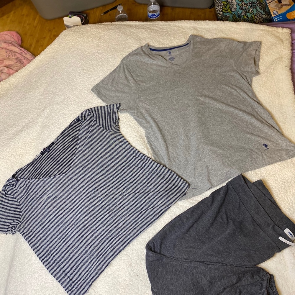 Comfy Set - Picture 3 of 3
